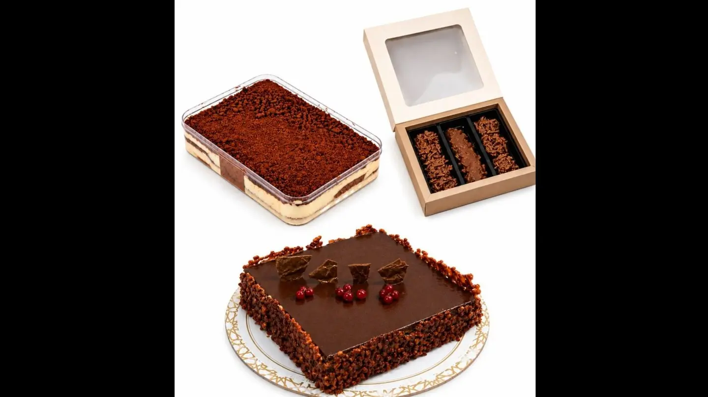 Pistachio Nutella Cake With Desserts