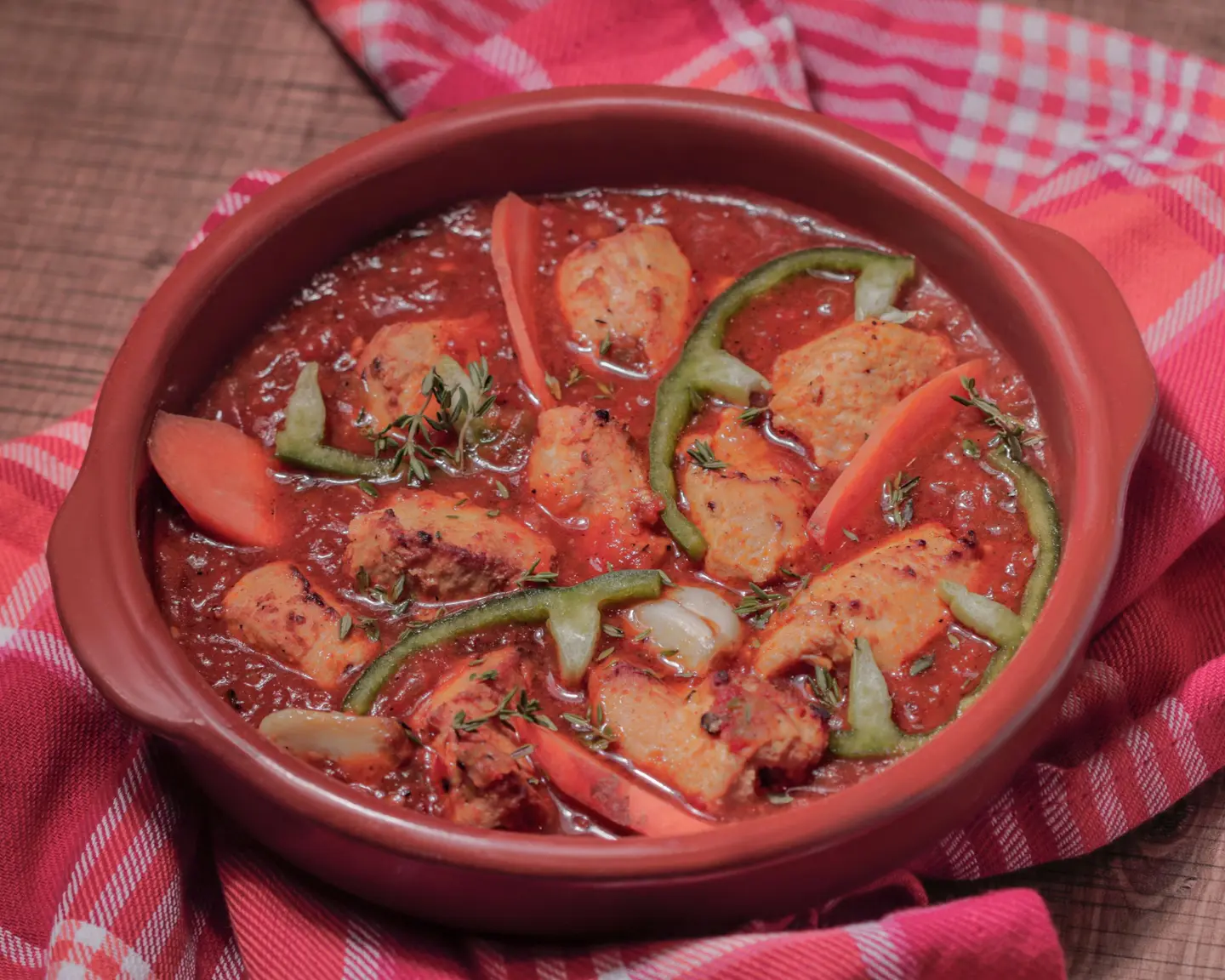 طاجن دجاج فخار