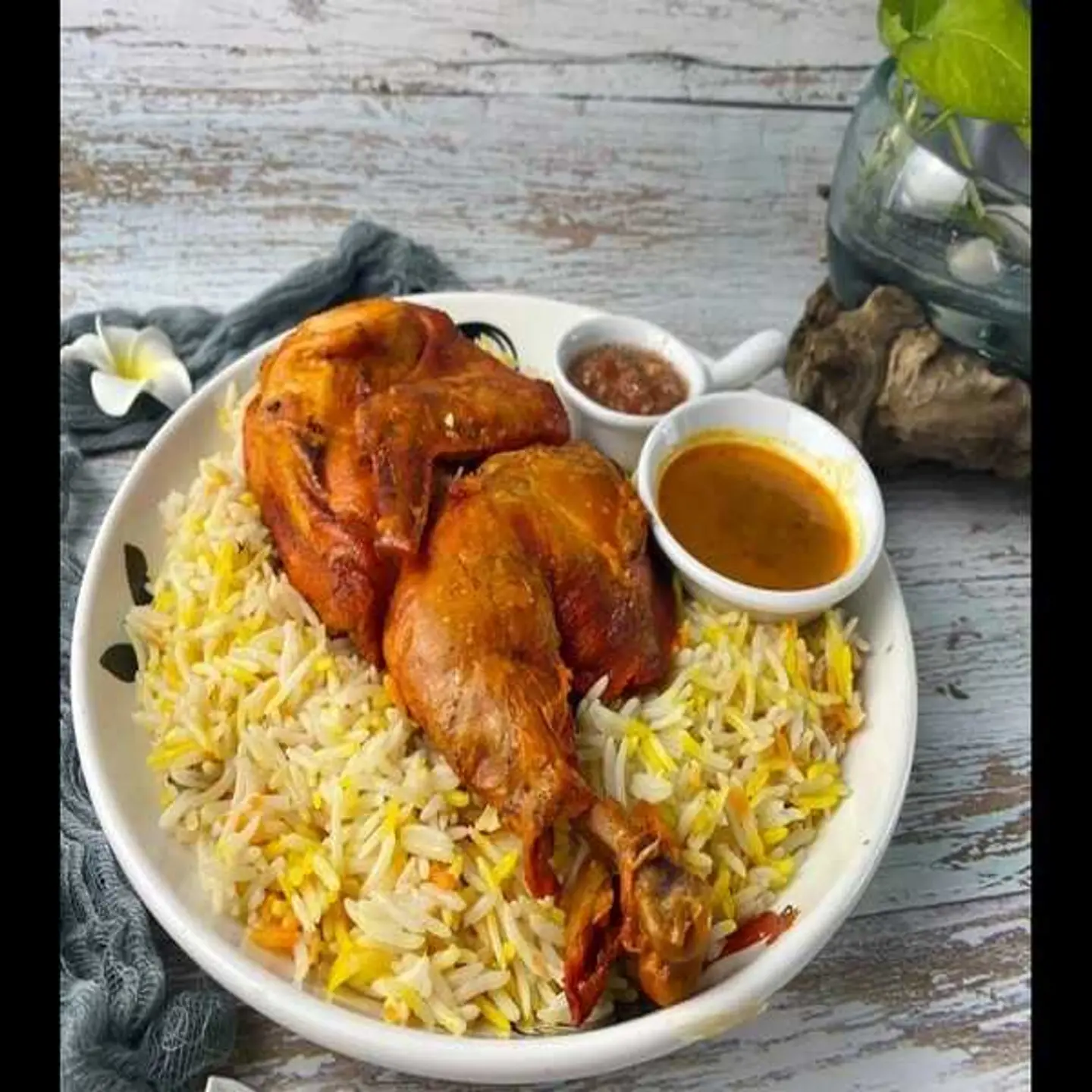 دجاج محمر مع الارز المبهر