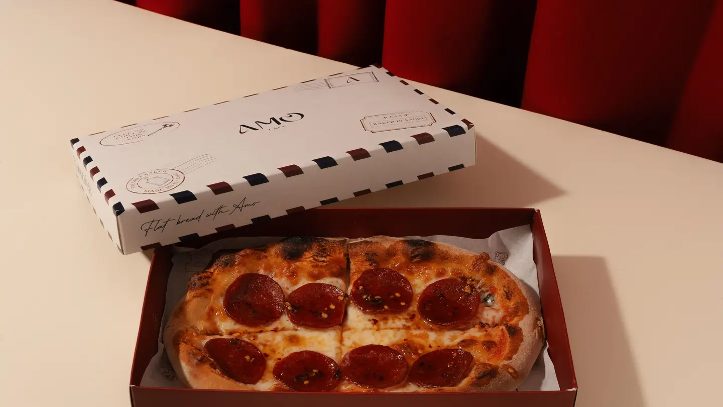 بلاك هوني بيبروني