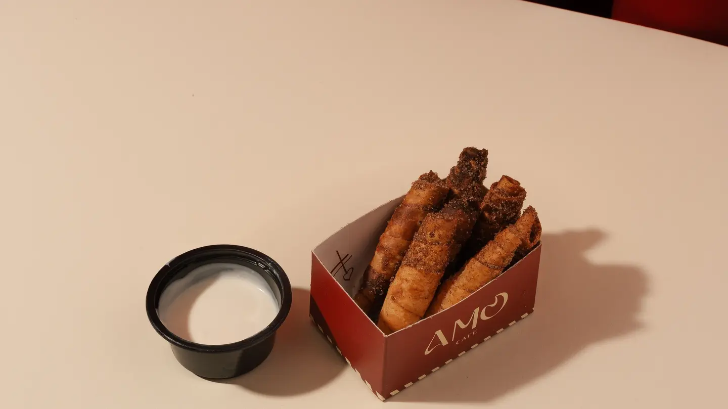 رولز بالقرفة