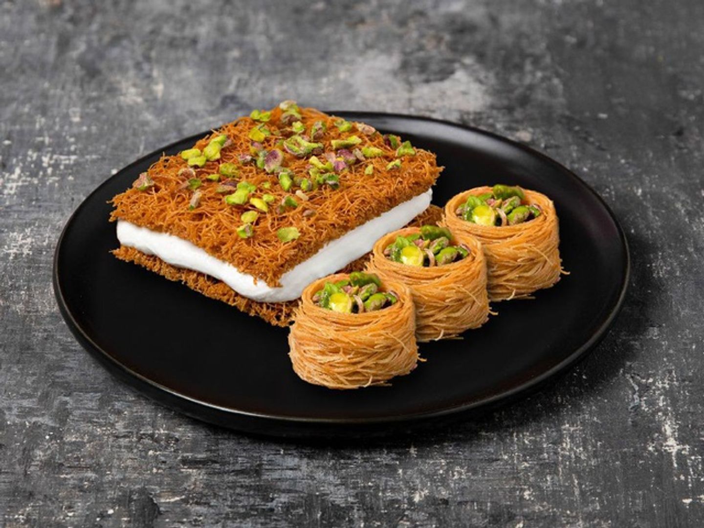عصملية وعش البلبل مكسرات