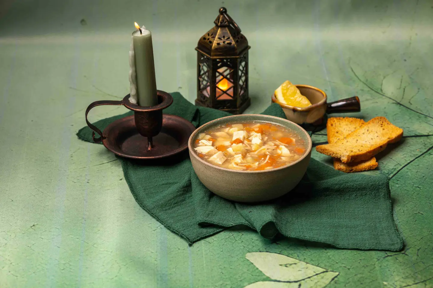 شوربة الشعيرية بالدجاج والخضار