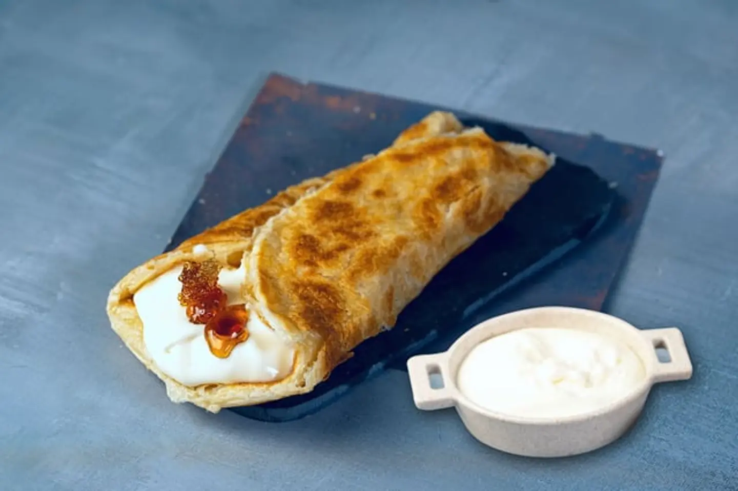 لبنه بالعسل