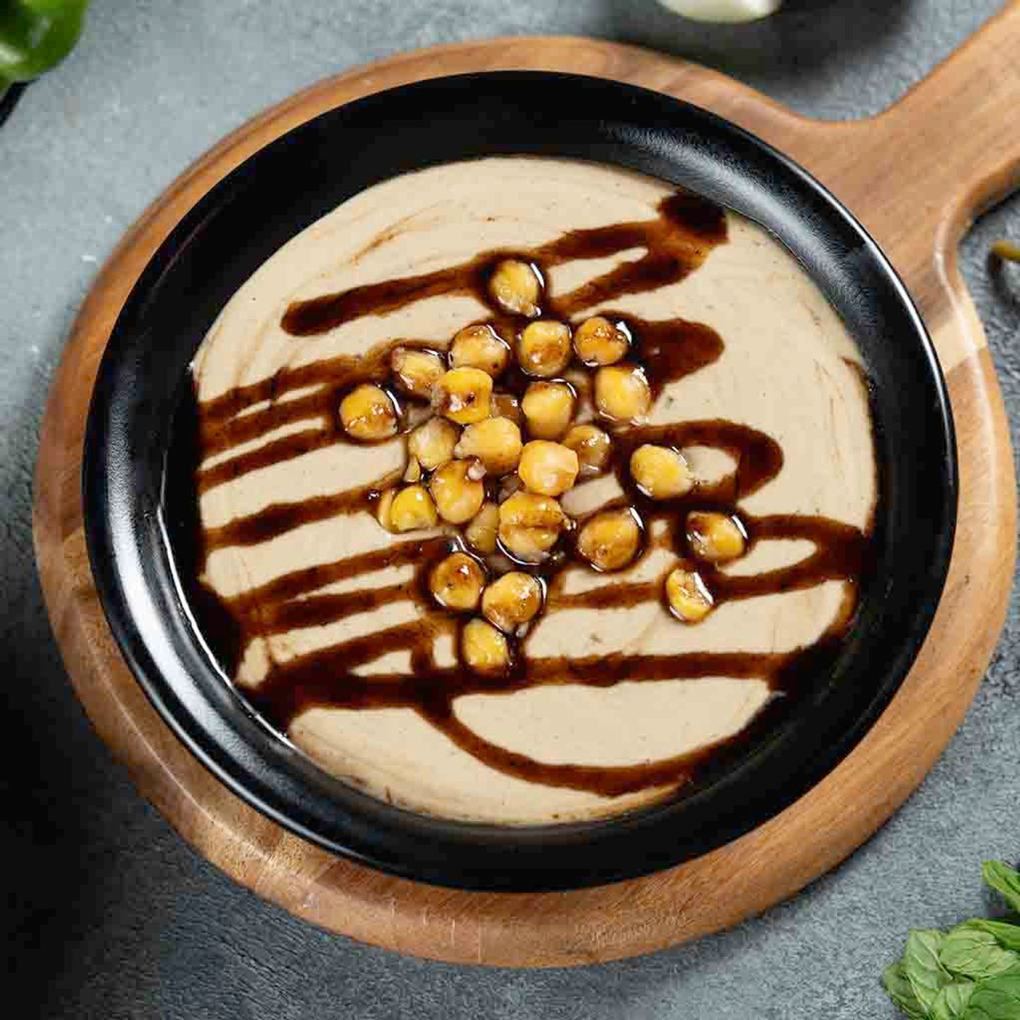 Hummus With Pomegranate Sauce