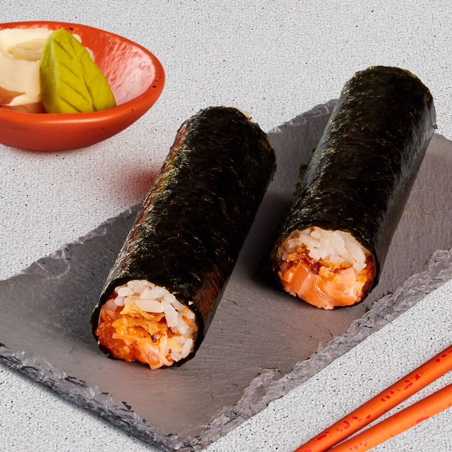 Salmon Handroll