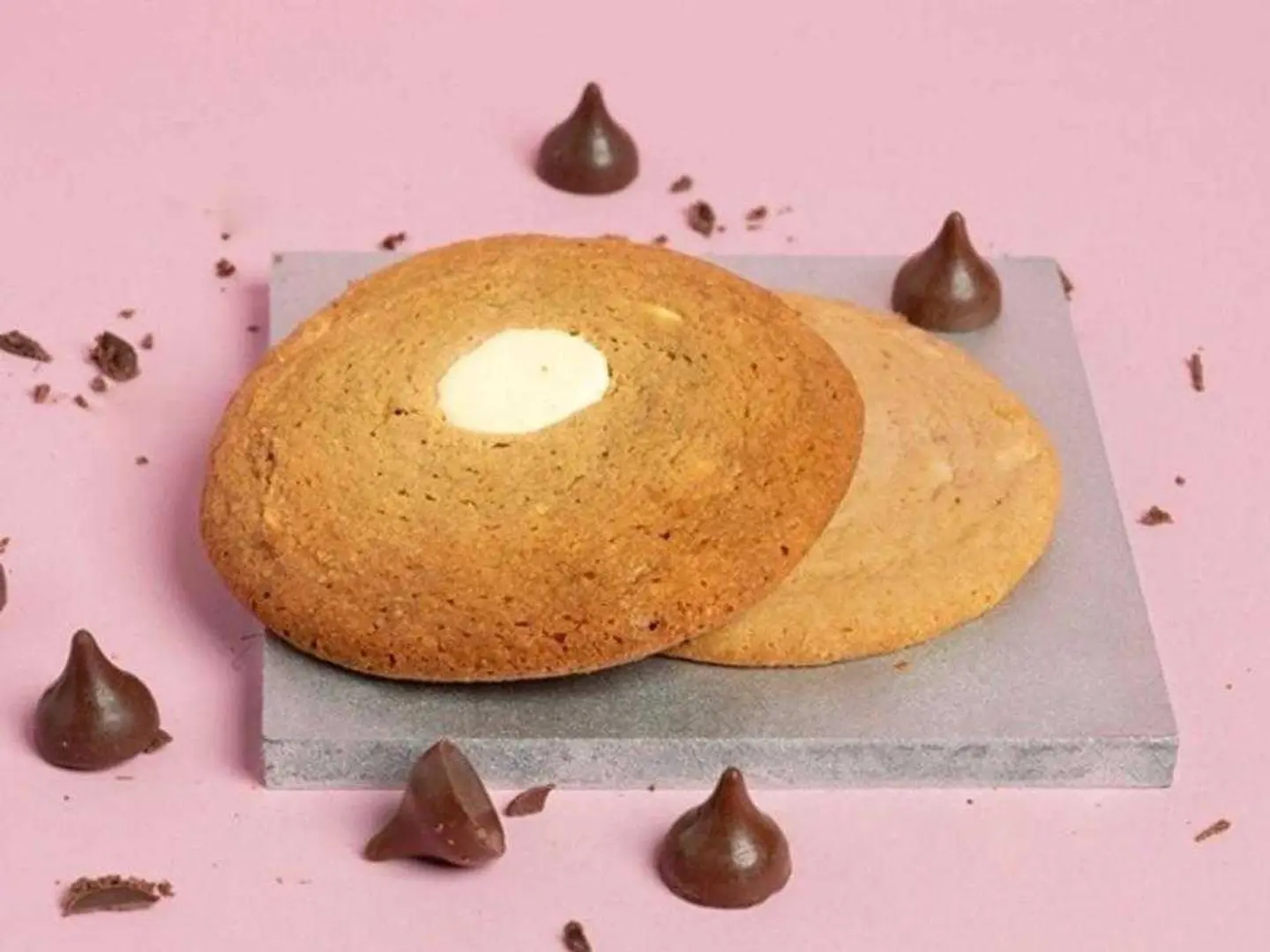 كوكيز الشوكولاتة البيضاء