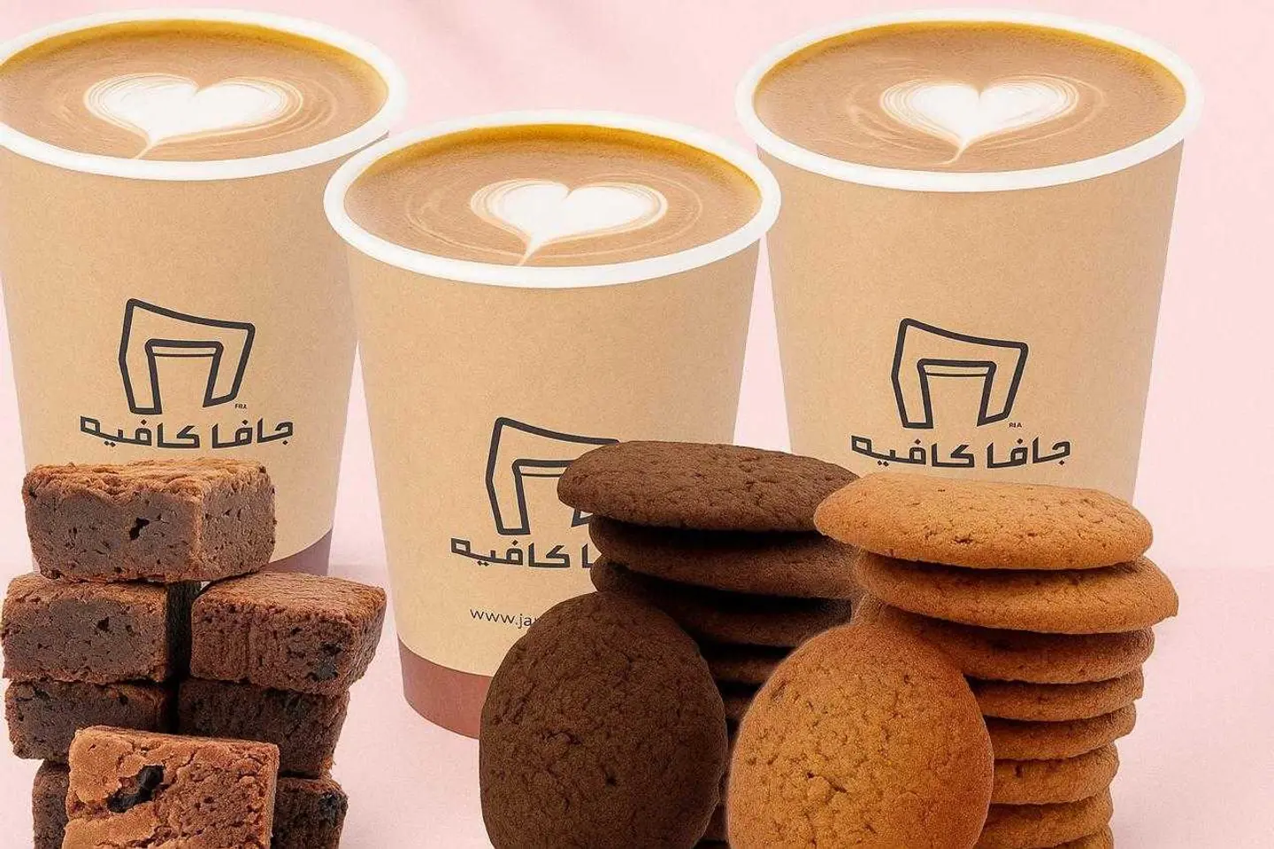 3 كابوتشينو + حلى