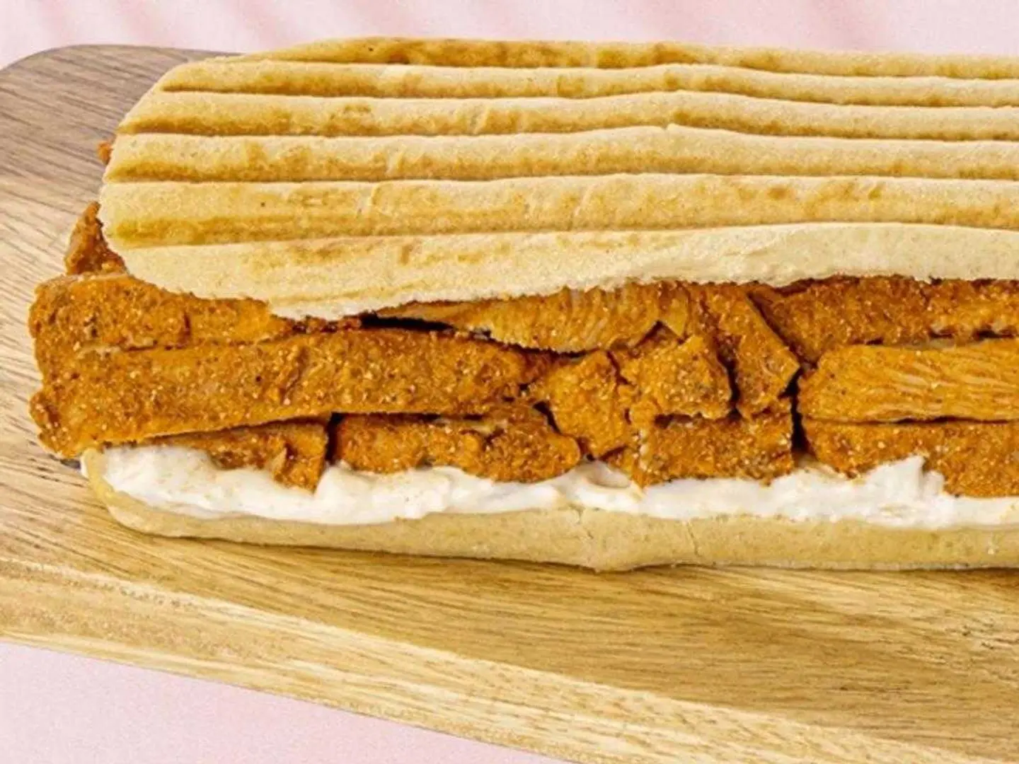 ساندويتش دجاج تكا بريوش