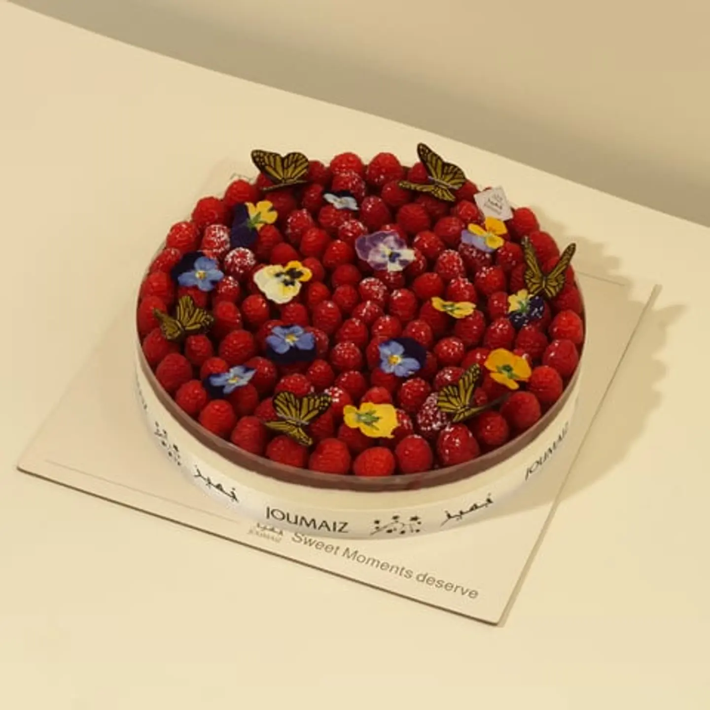 Red Berry Cheesecake With Toppings