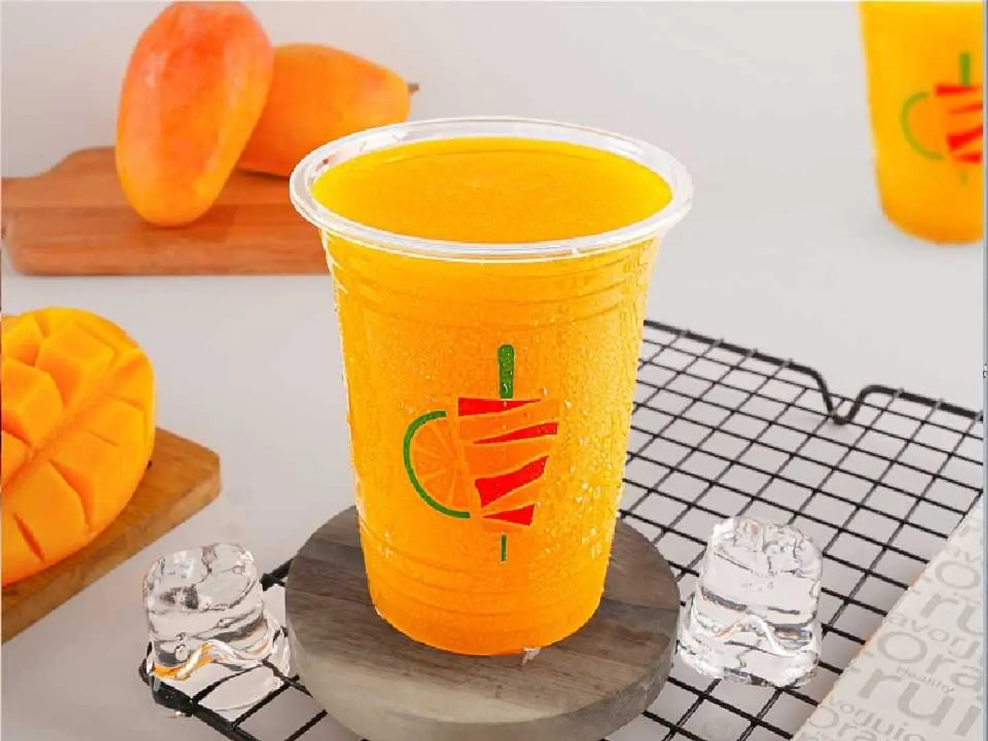 عصير مانجو مع حليب 1.5 لتر