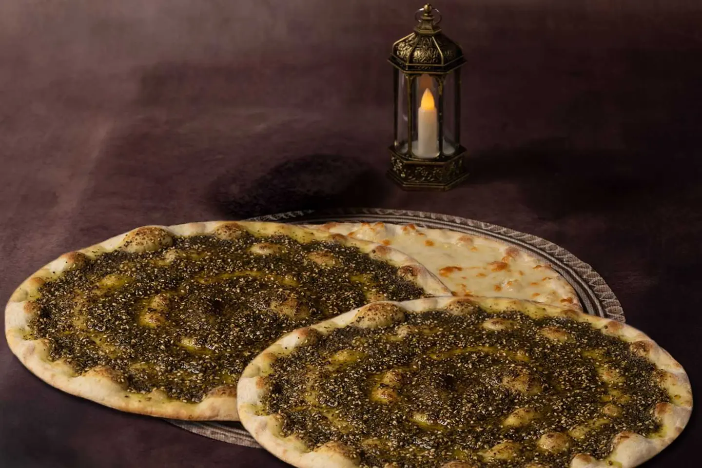 بوكس مناقيش لـ ٣ أشخاص