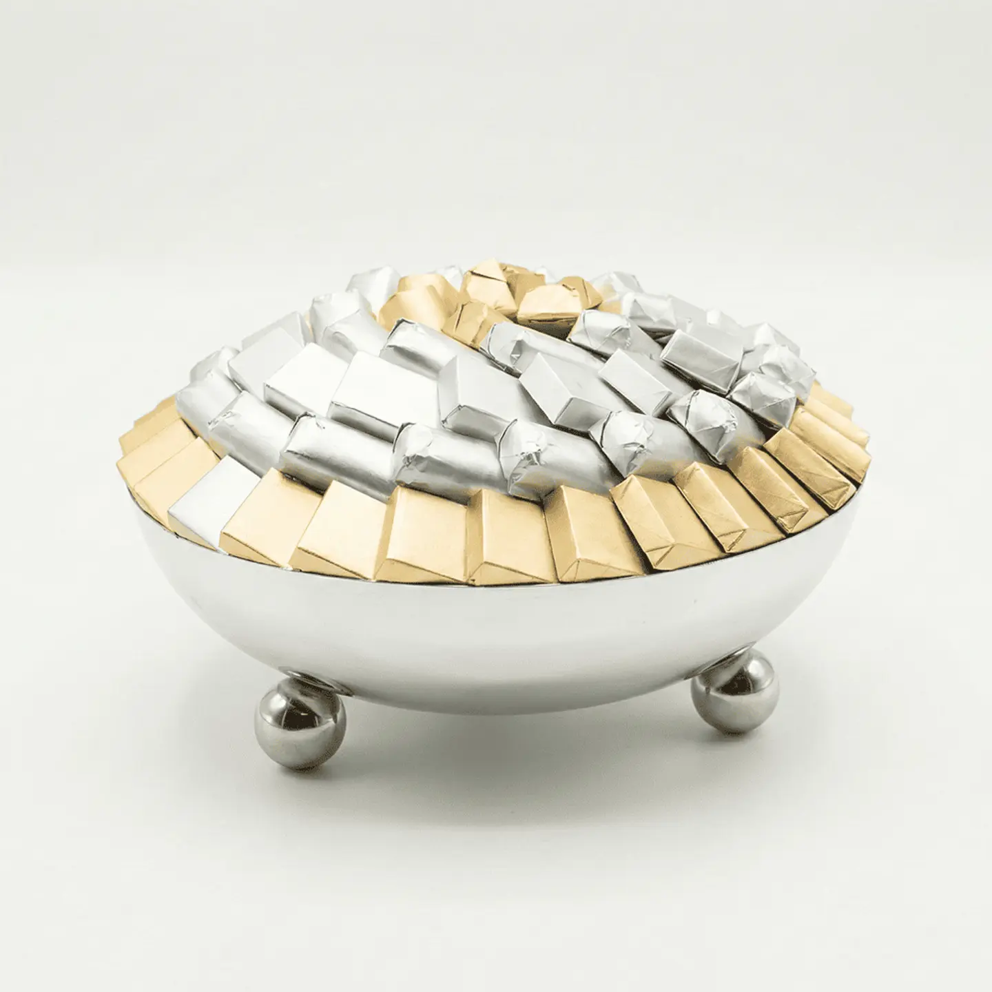 صينية تقديم فضية بقاعدة معدنية دائرية دبليو أربعة