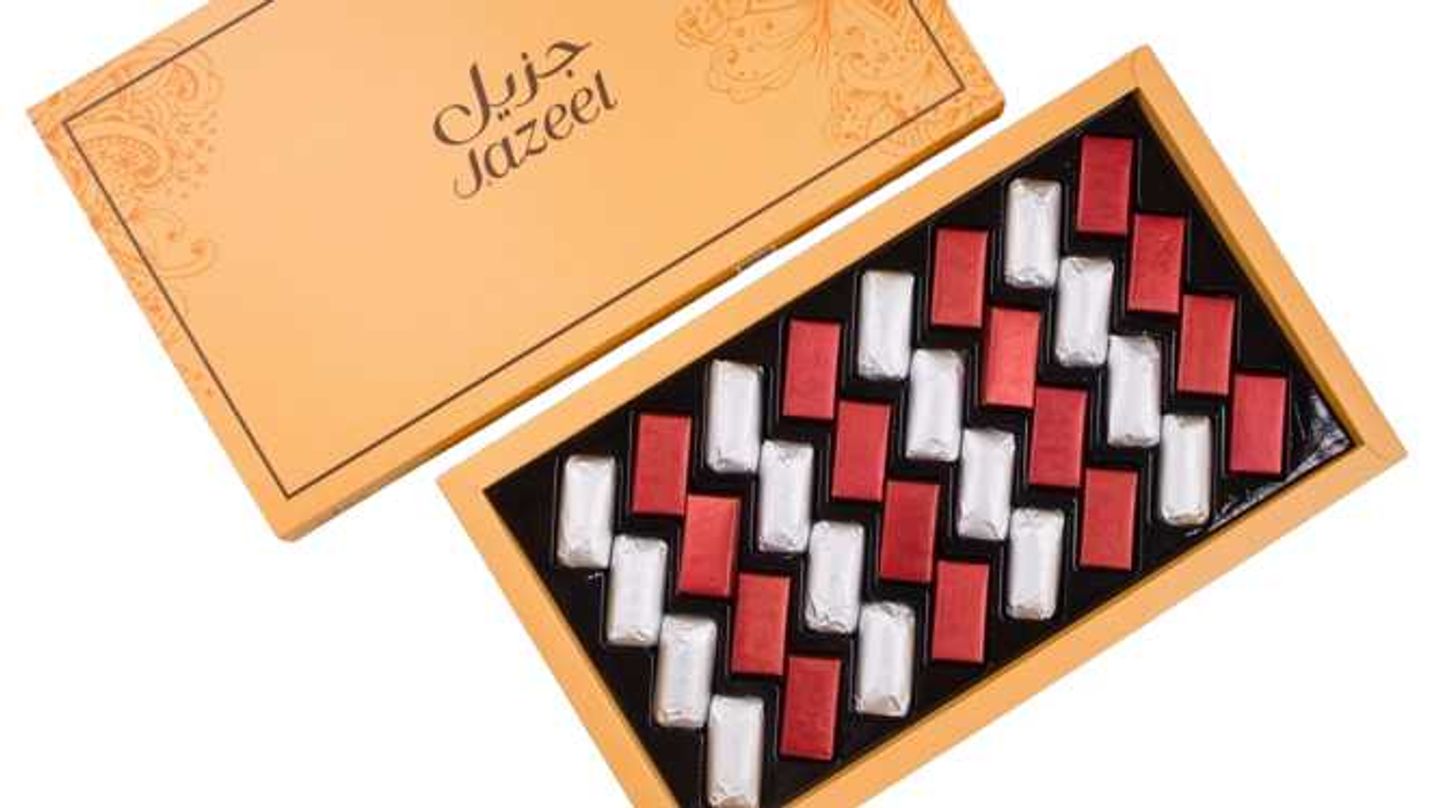 Belgian Chocolate Coated Box Silver And Annabi