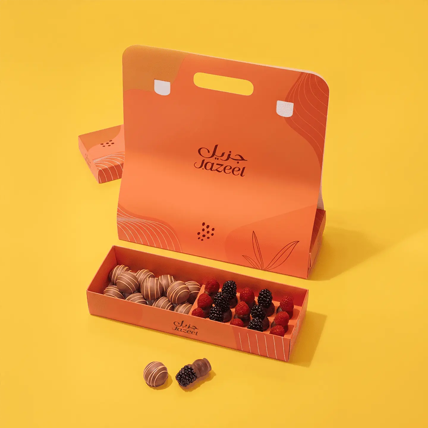 فريش مشكل حبات الرمان بحشوة الليمون والتوت بوكس كبير