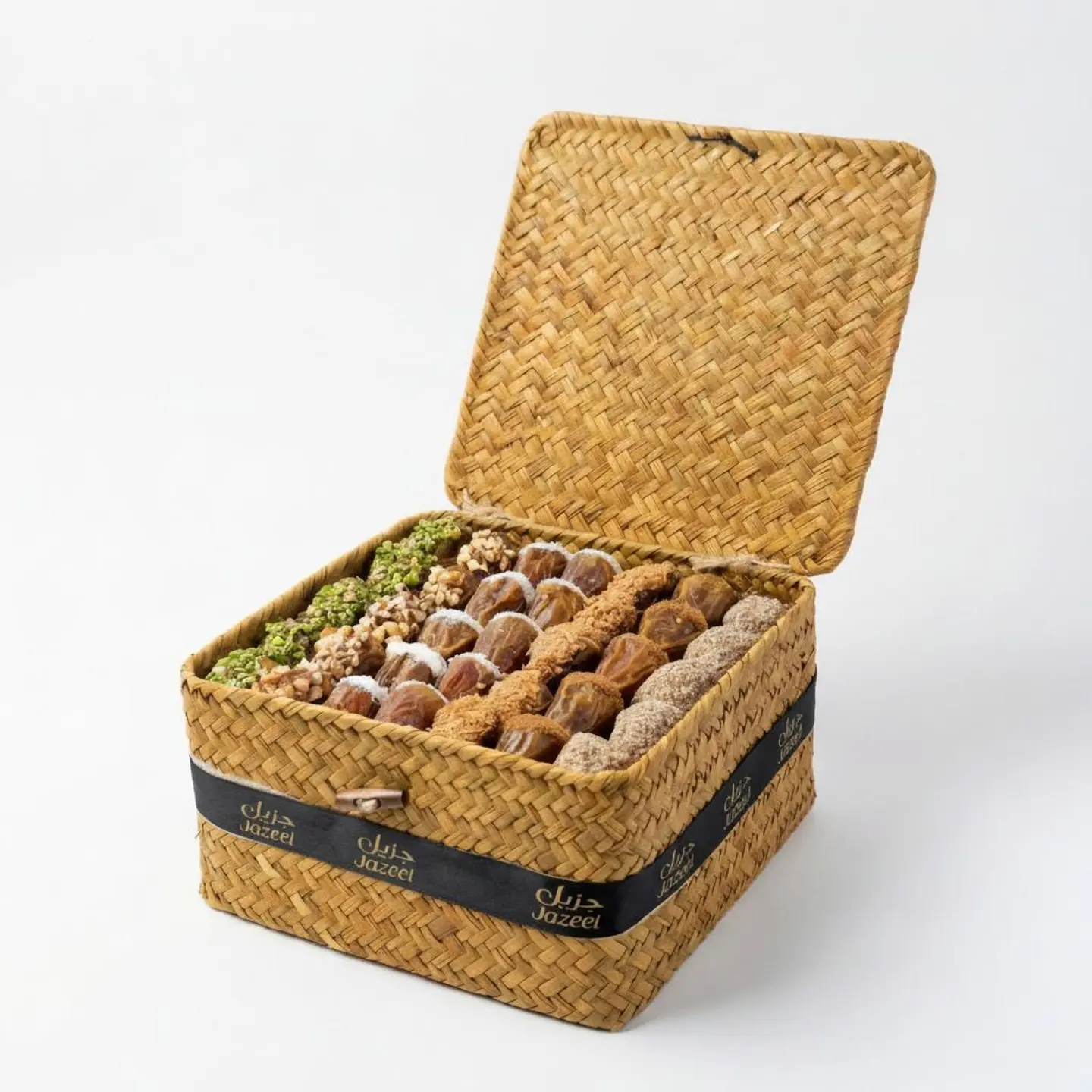 Wicker Basket Of Stuffed Dates 550g