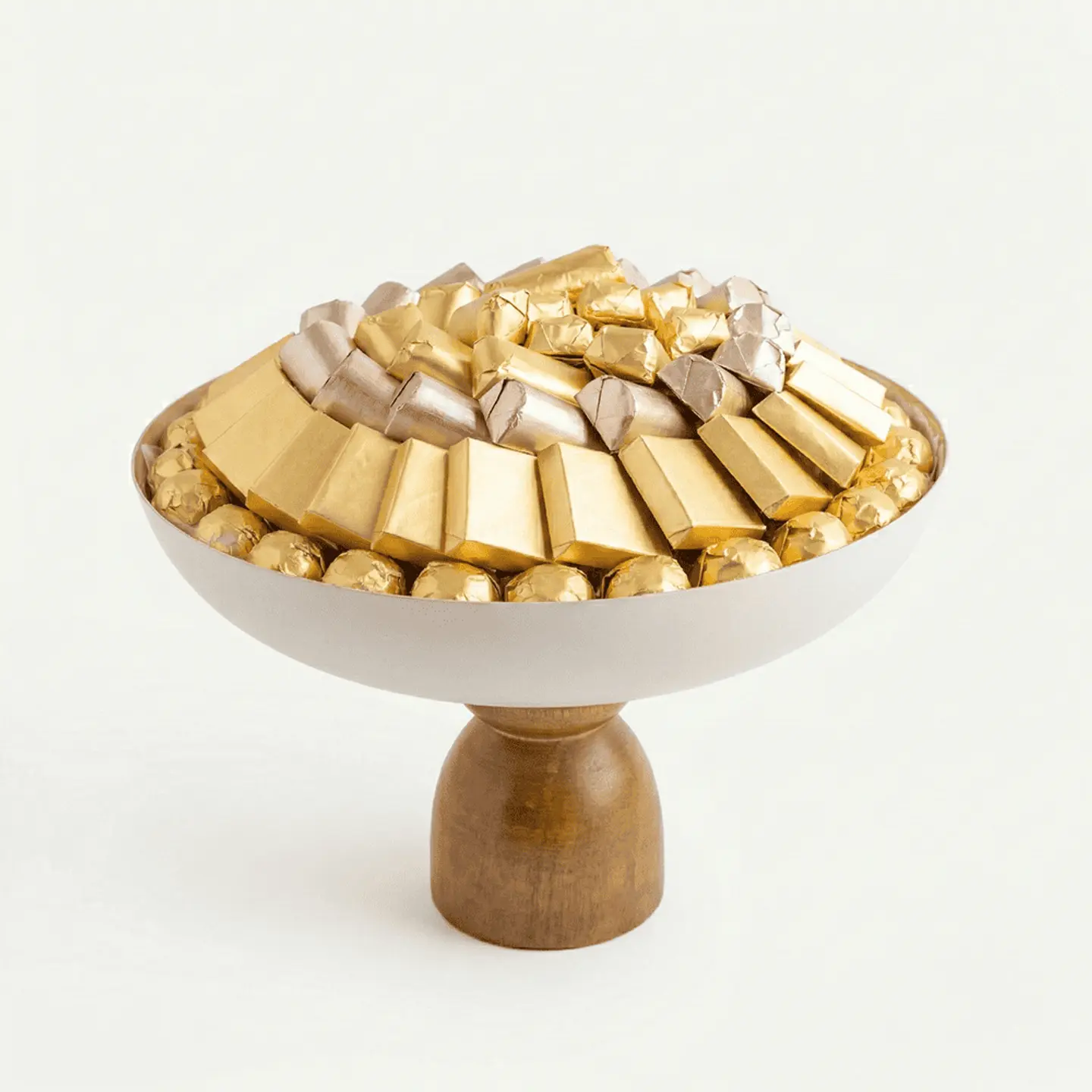 صينية شوكولاتة مغلف باللون الأبيض دبليو واحد