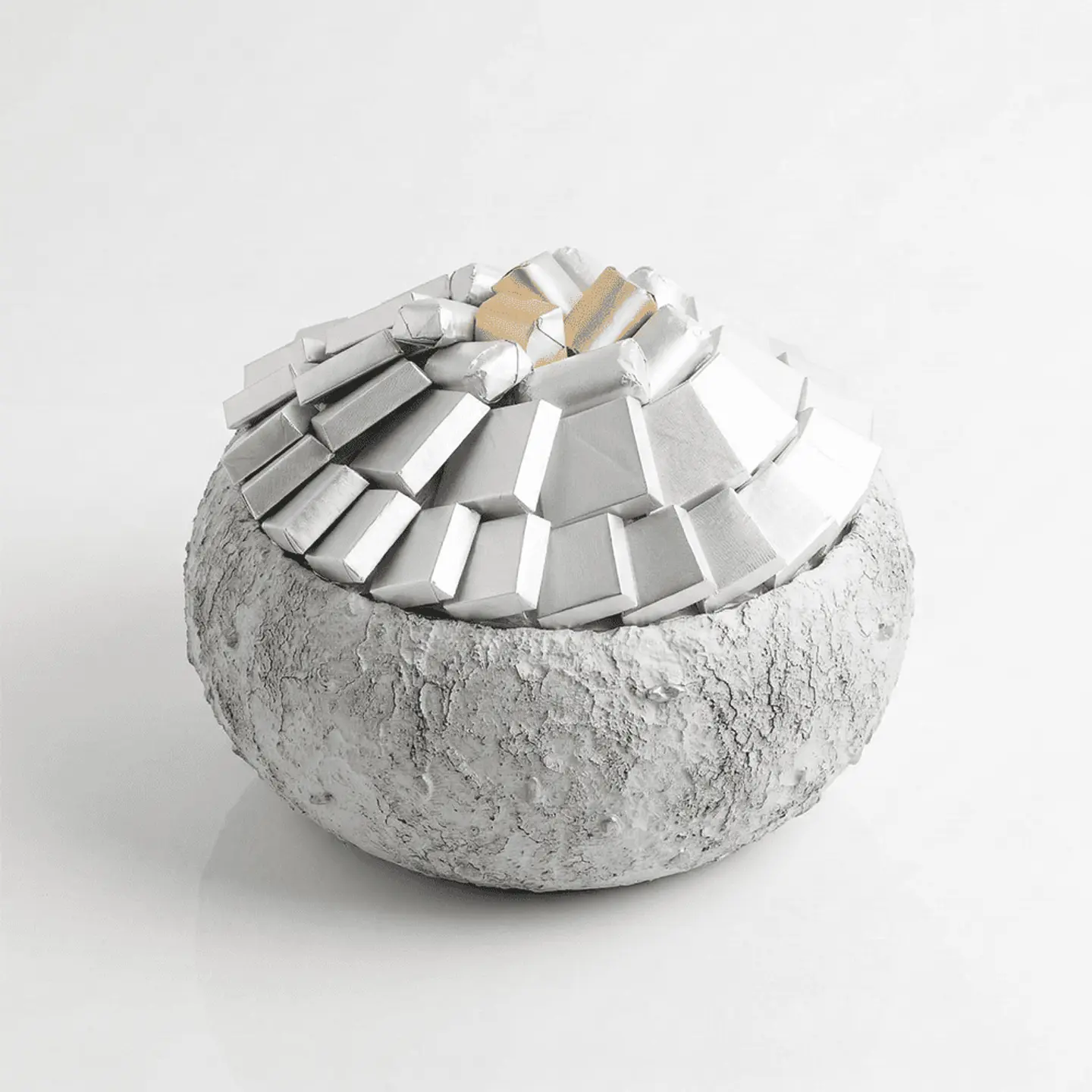 صينية تقديم ريزن مزخرفة بالفضة دبليو سبعة عشر