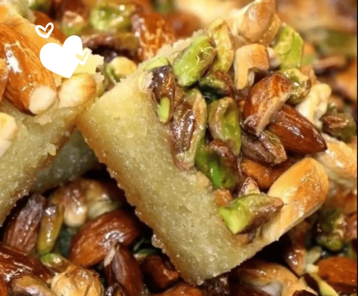 بسبوسة نبكية بالفستق الحلبي نص كيلو