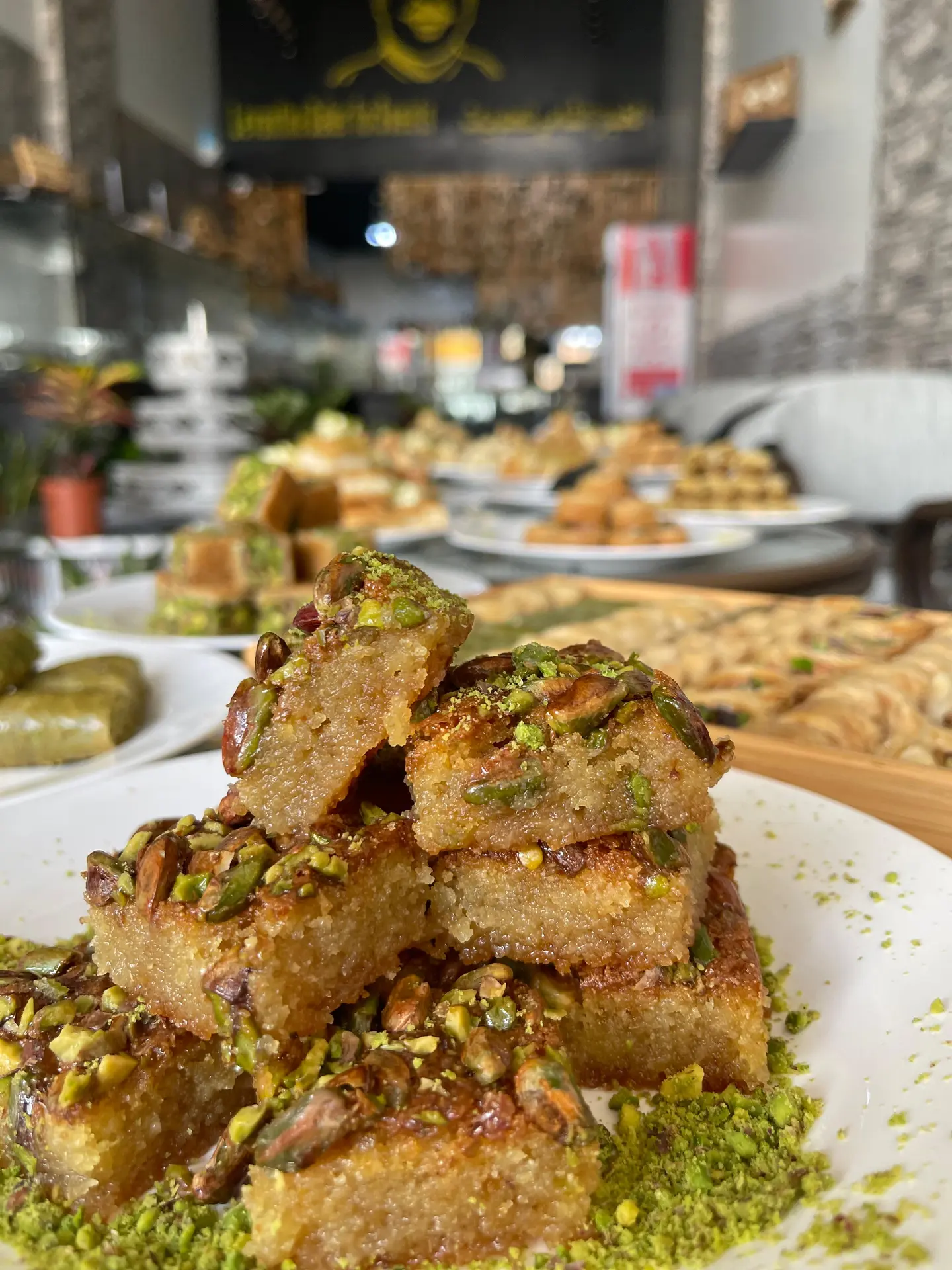 بسبوسة مشكل نص كيلو