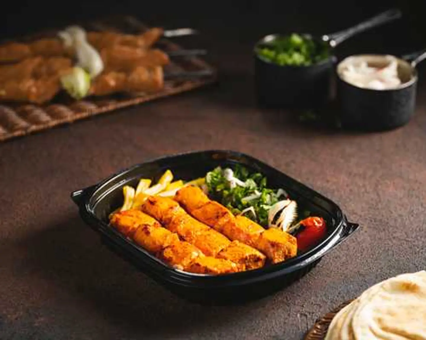 صحن شيش طاووق