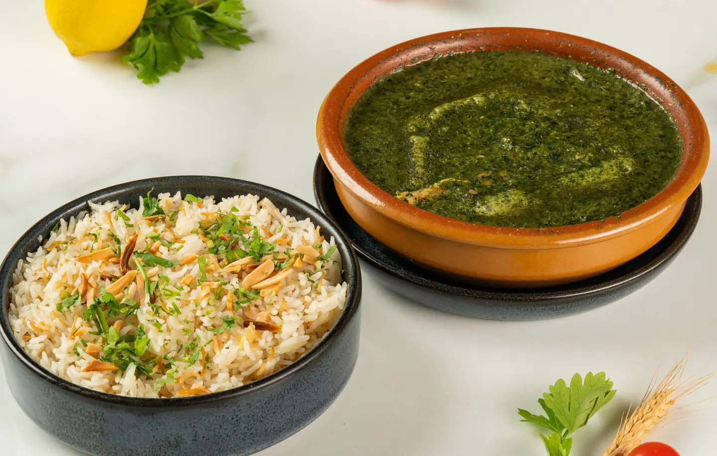 ملوخية مع رز