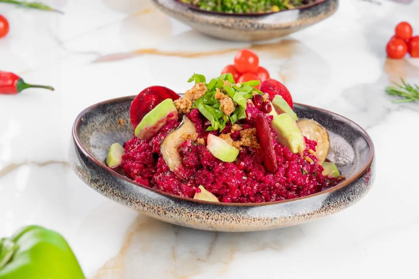 سلطة الكينوا مع الشمندر