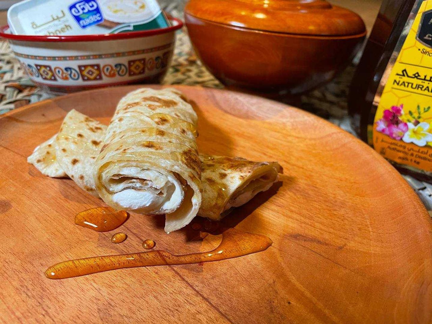 لبنة عسل طبيعي