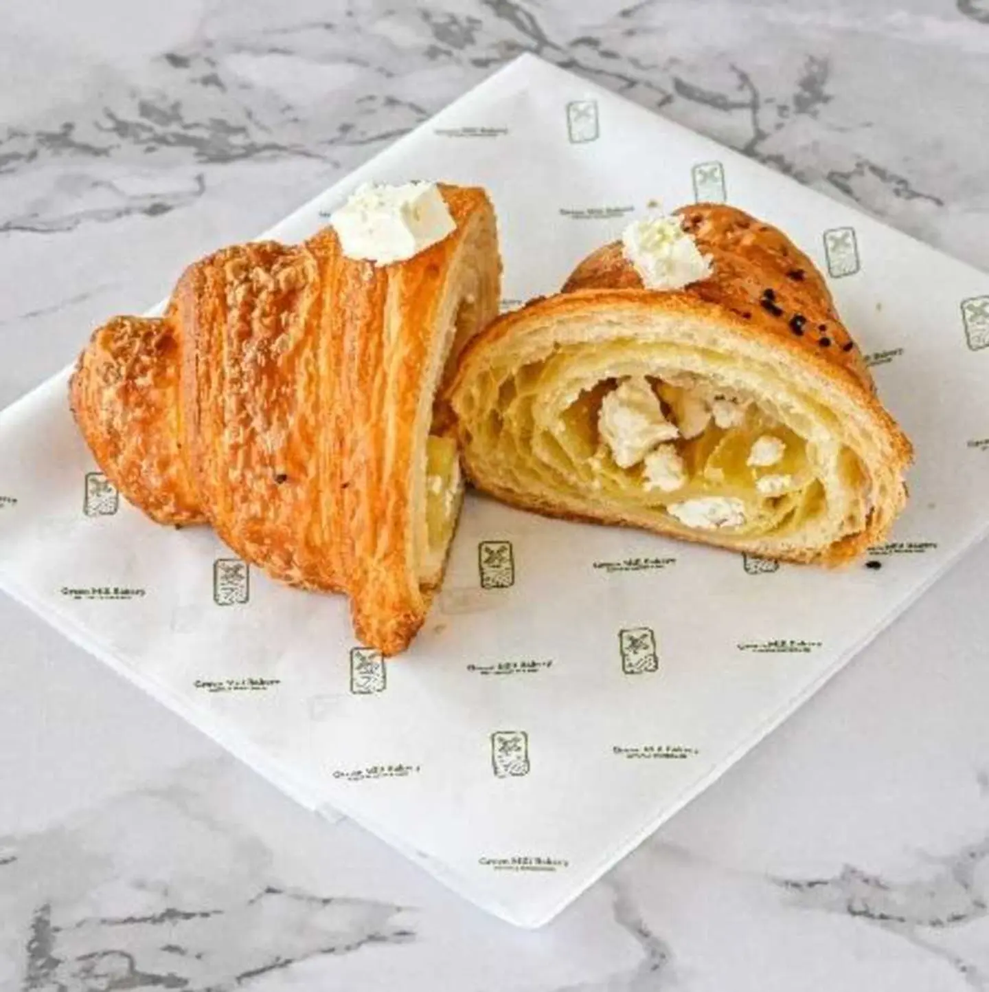 كرواسون بالجبنة