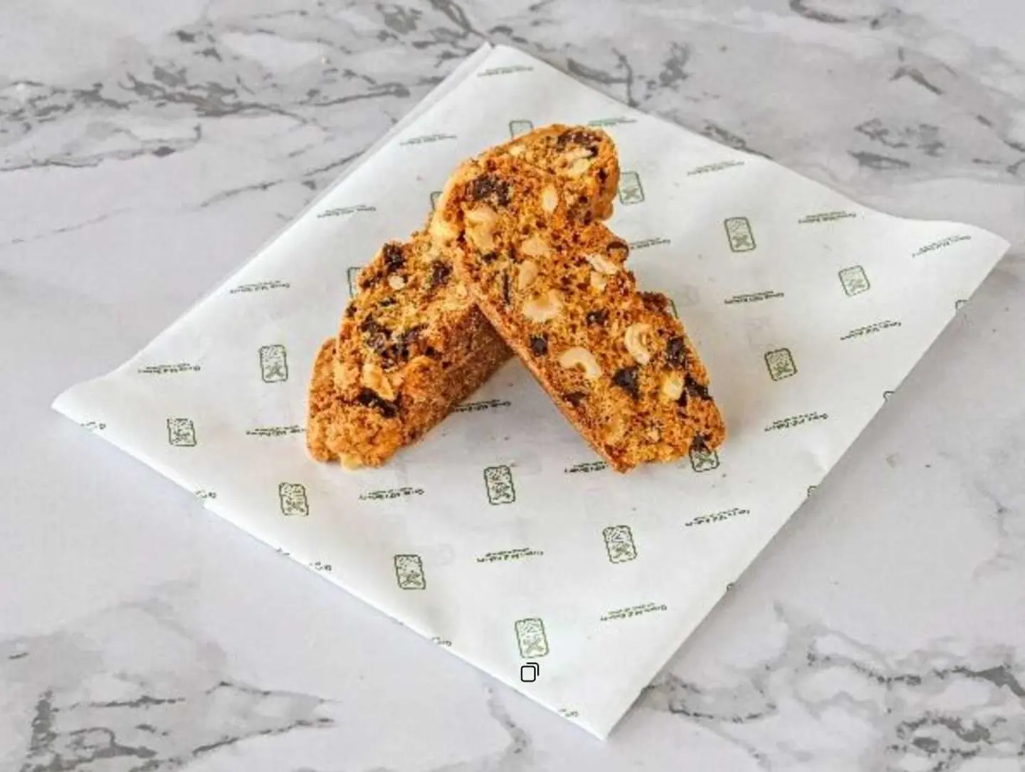 بالبندق و الشوكولاتة