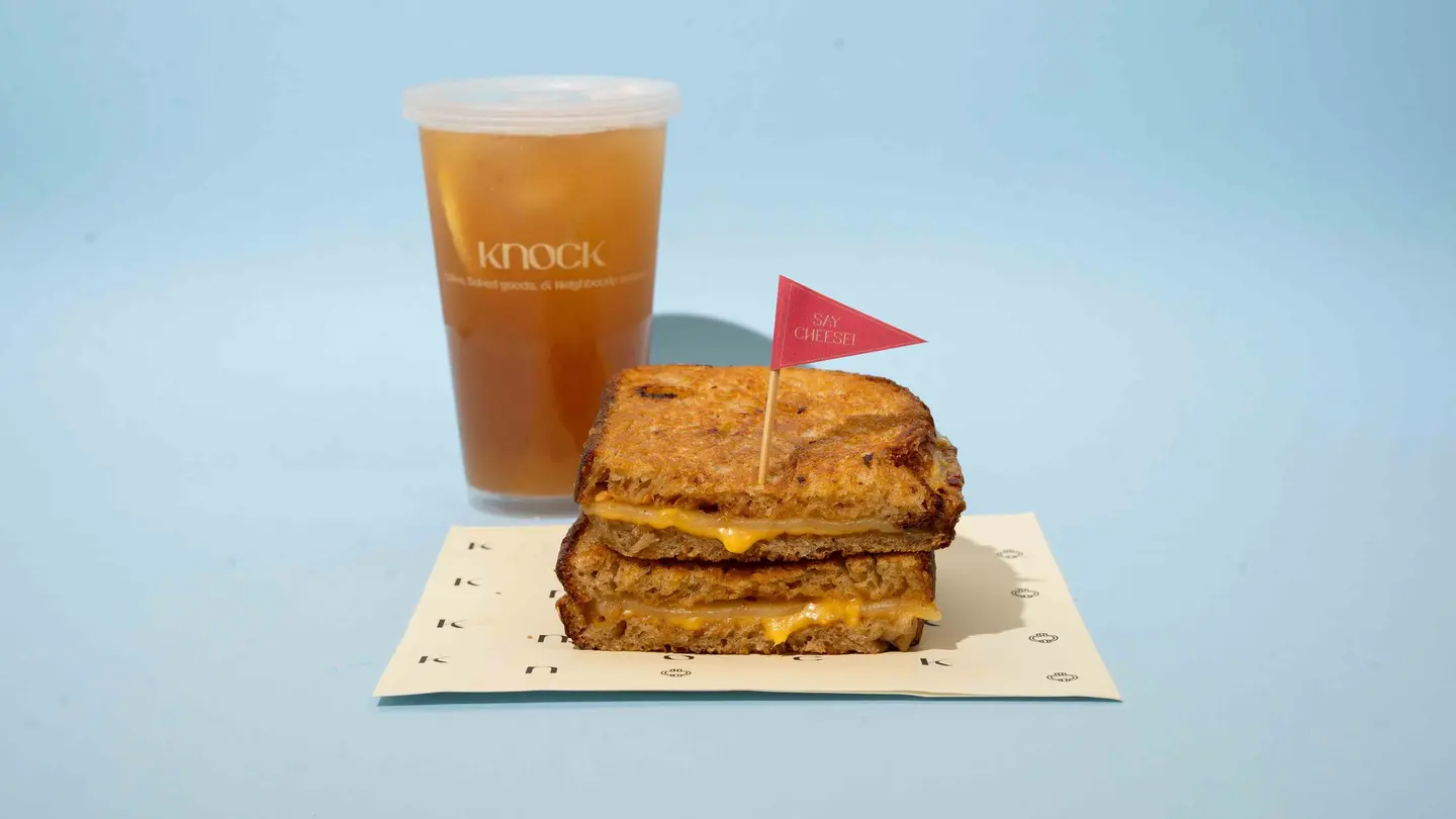 وجبة ساندويتش الجبن المشوي