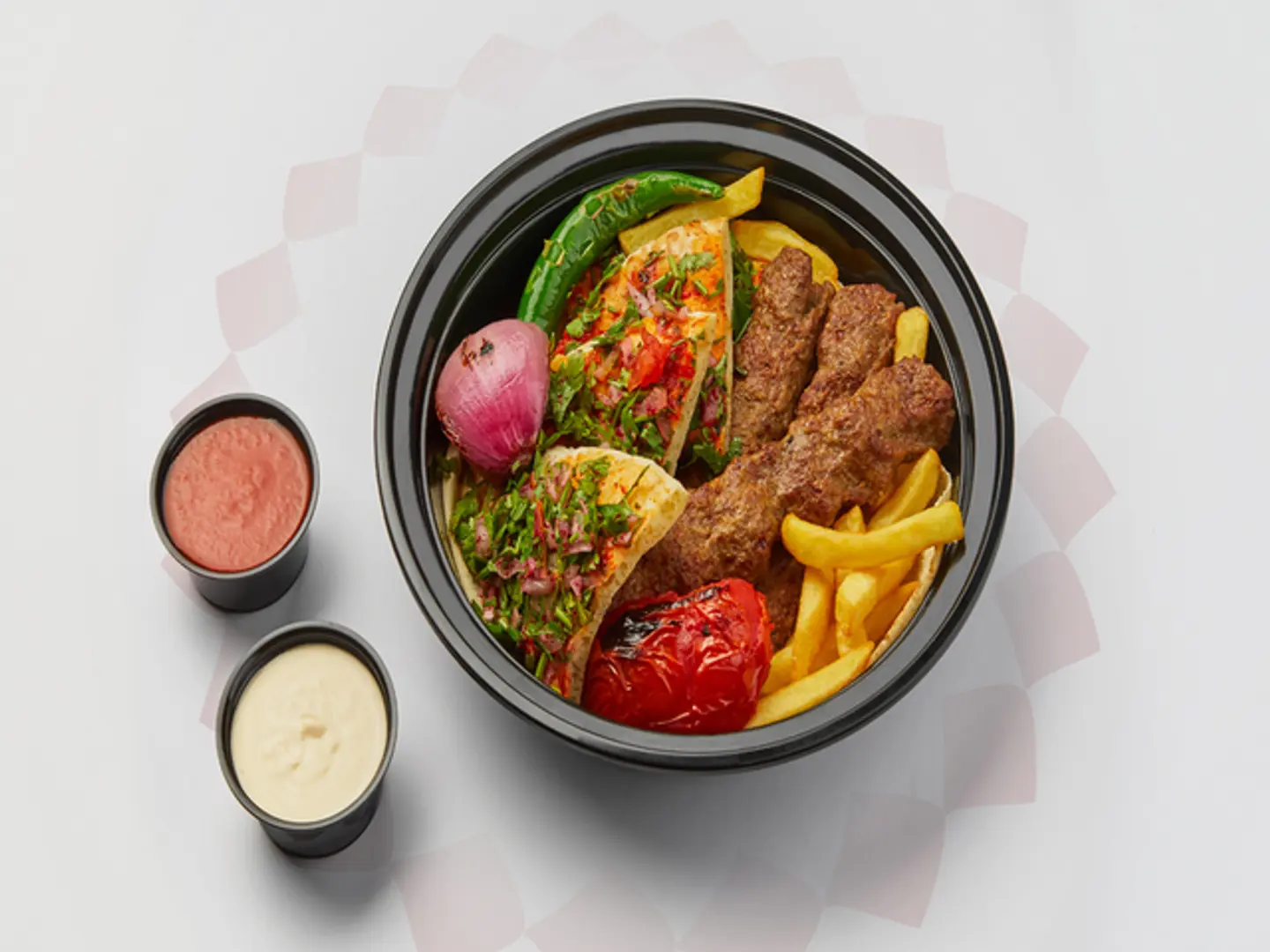 طبق كباب باللحم من اختيارك (٣ أسياخ)