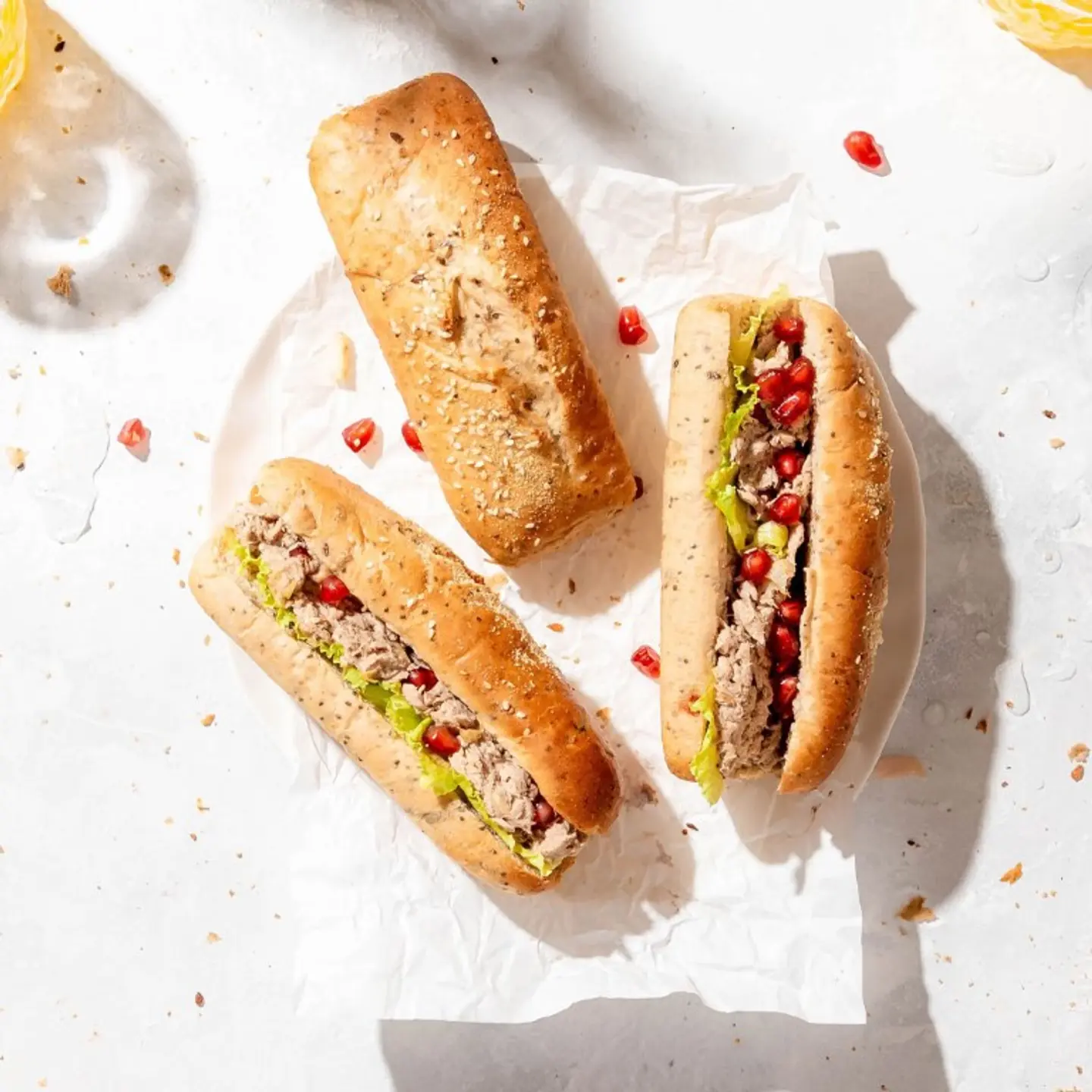 ساندويتش تونة بالرمان