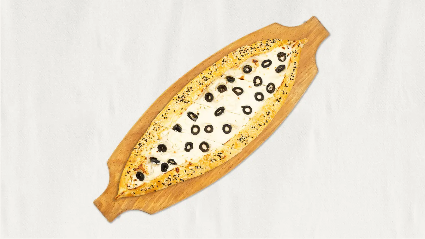 فطيرة لبنة بالزيتون