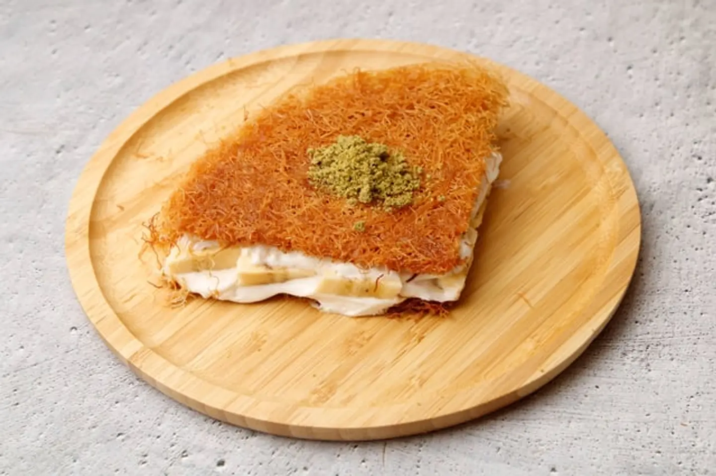 كنافة خشنة قشطة وموز