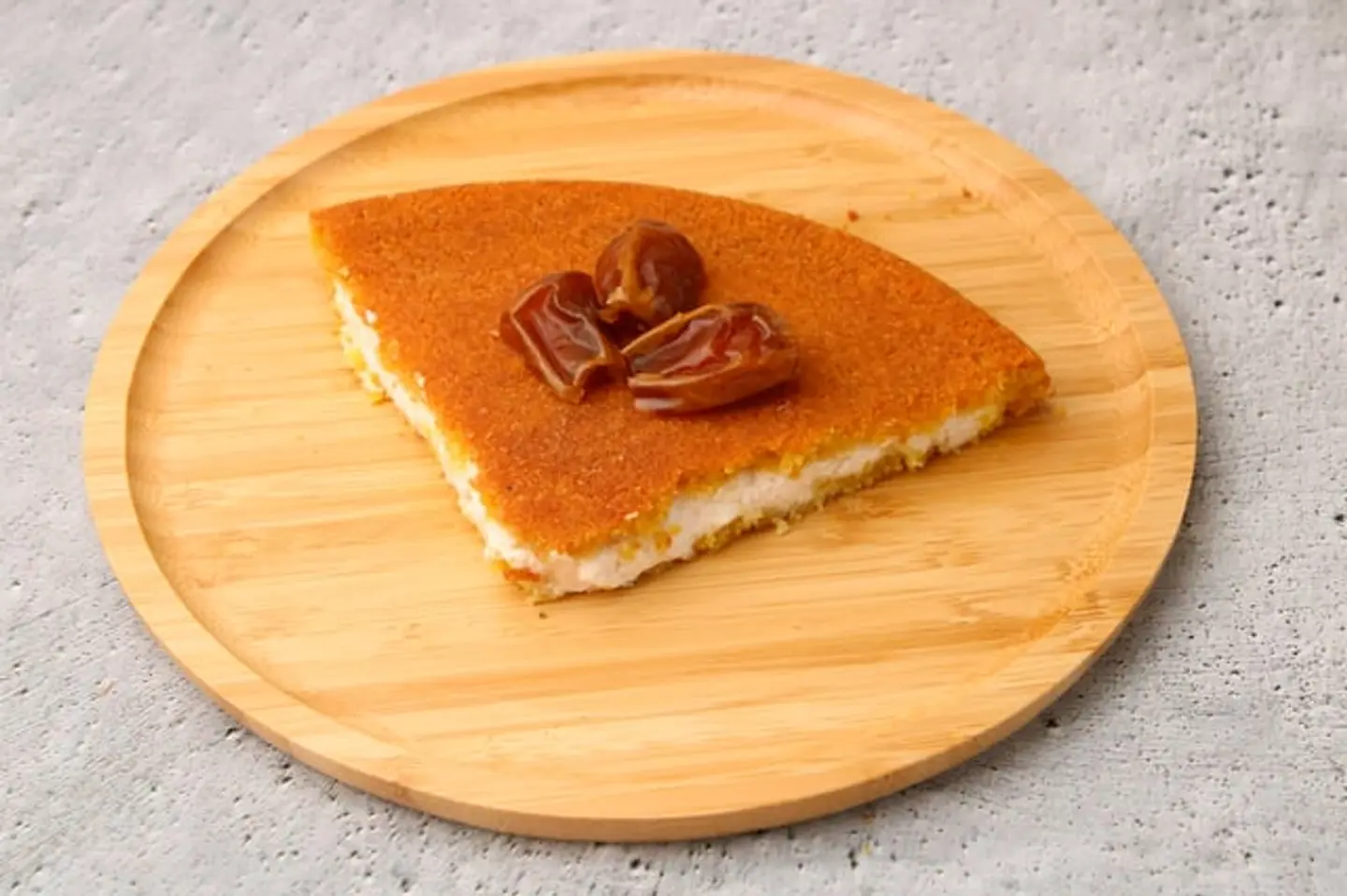 كنافة ناعمة قشطة وتمر