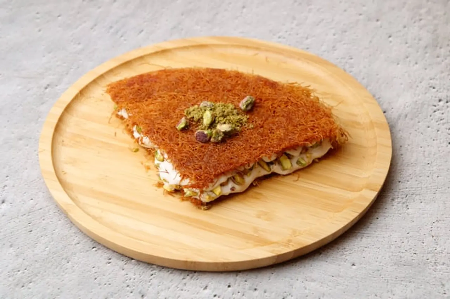 كنافة خشنة قشطة وفستق