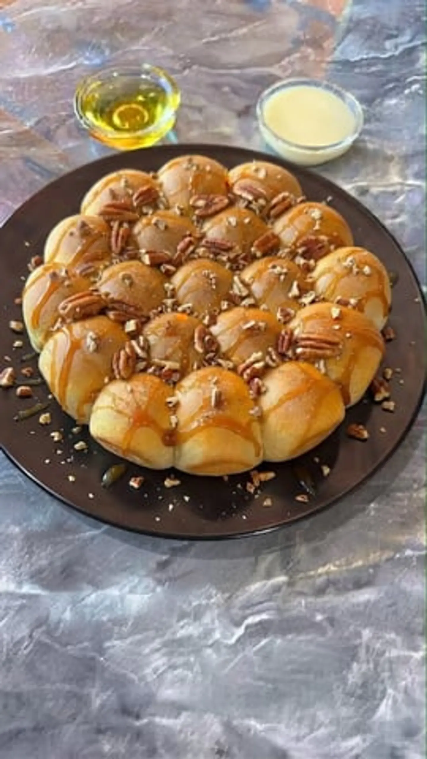 Mini Pecan Beehive Bread