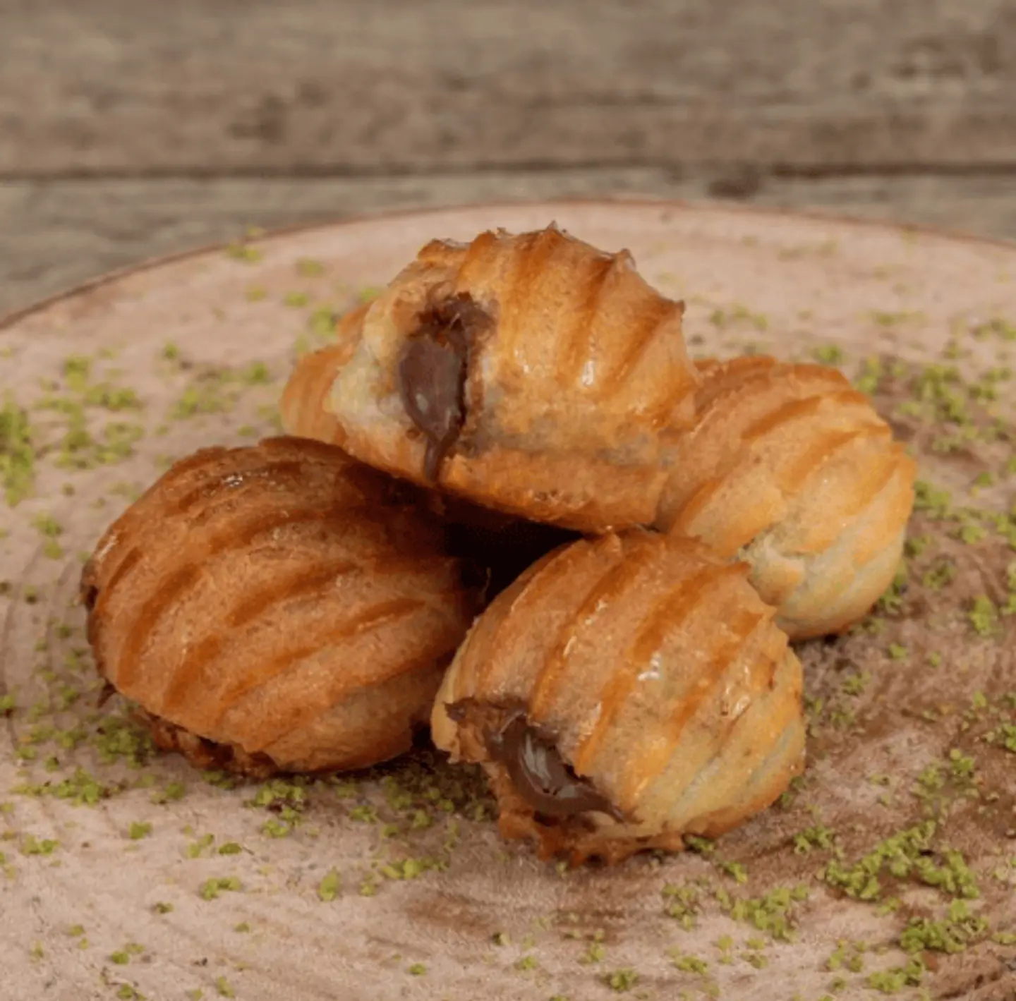 Grilled Dates With Nutella