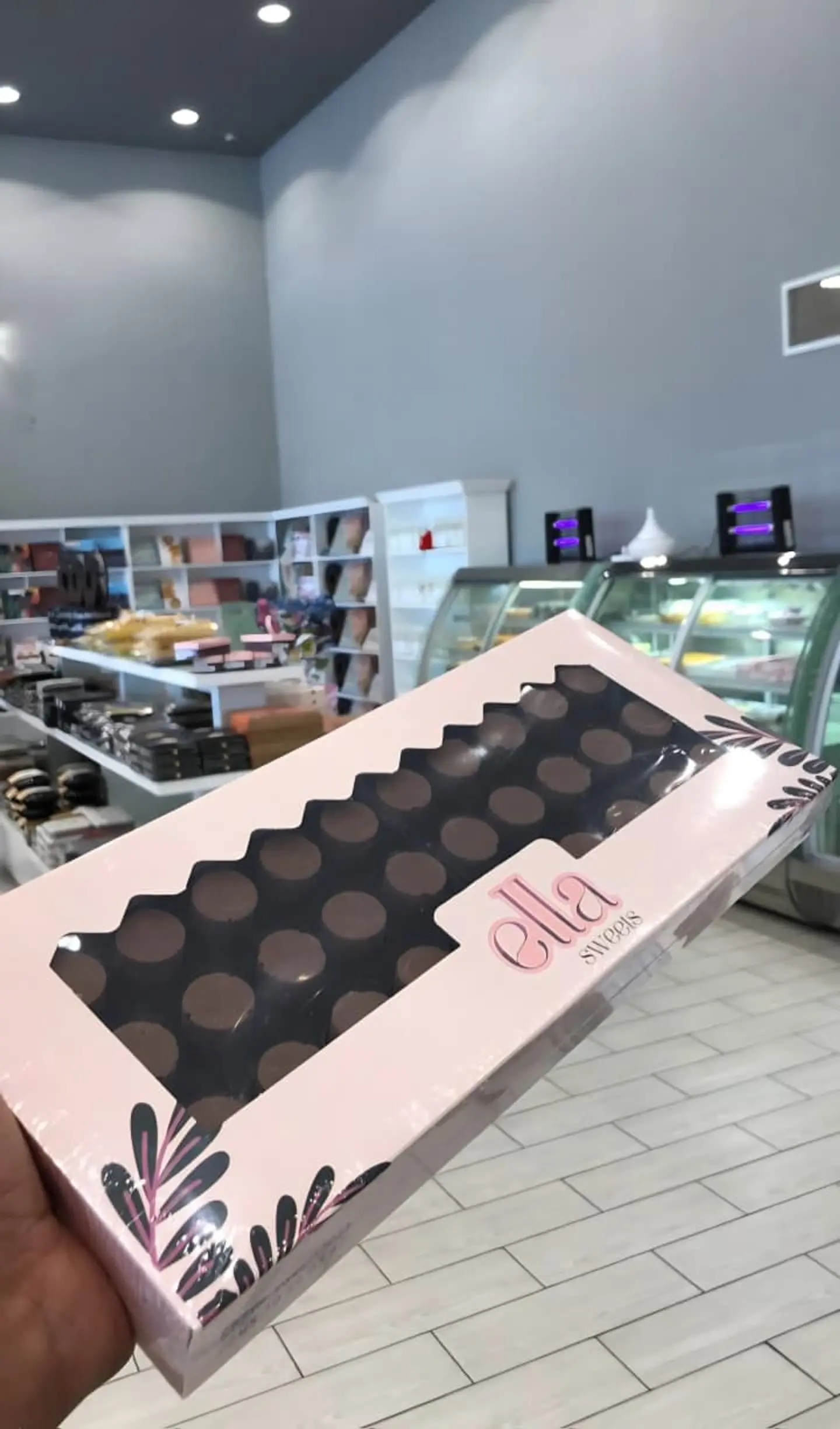 صانعة الحلوى إيلا