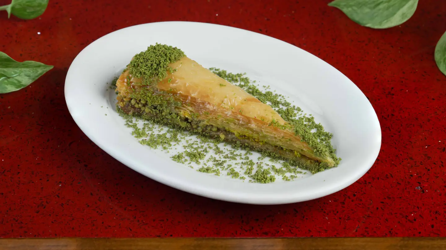 بقلاوة مثلثة