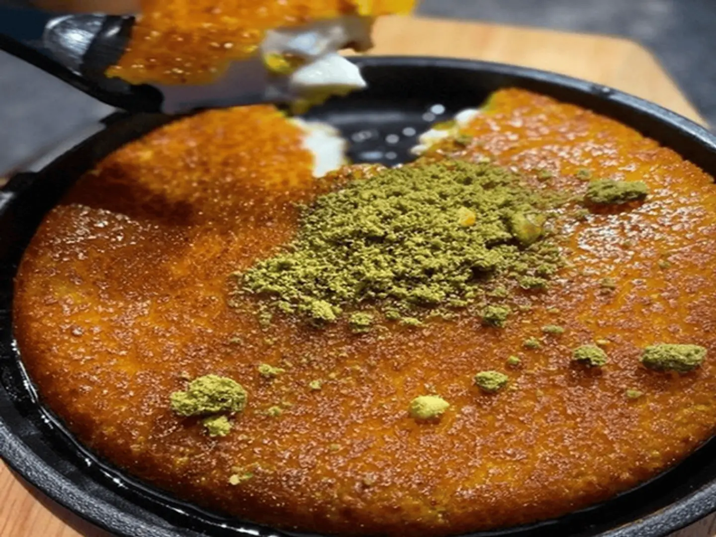 ناعمة قشطة العيلة