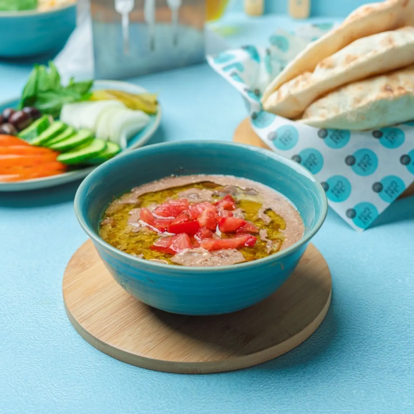 فول حمص بالطحينة