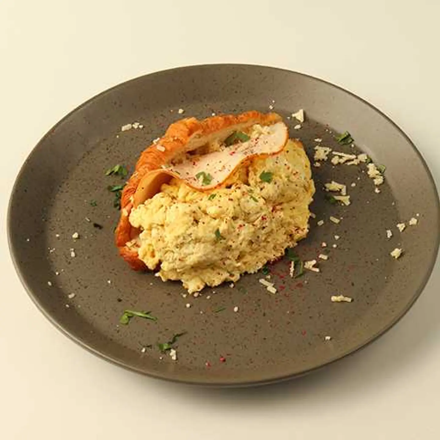 كرواسون مع البيض