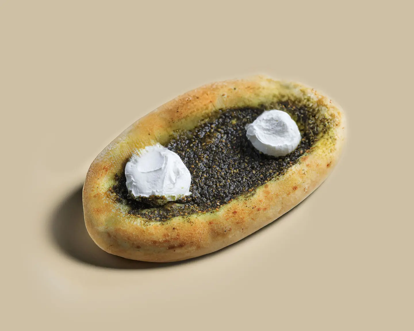 فطيرة لبنة بالزعتر