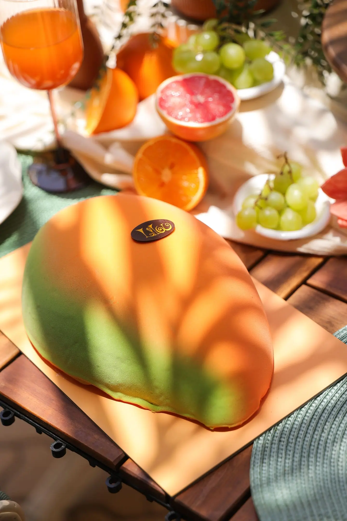 Mango Illusion