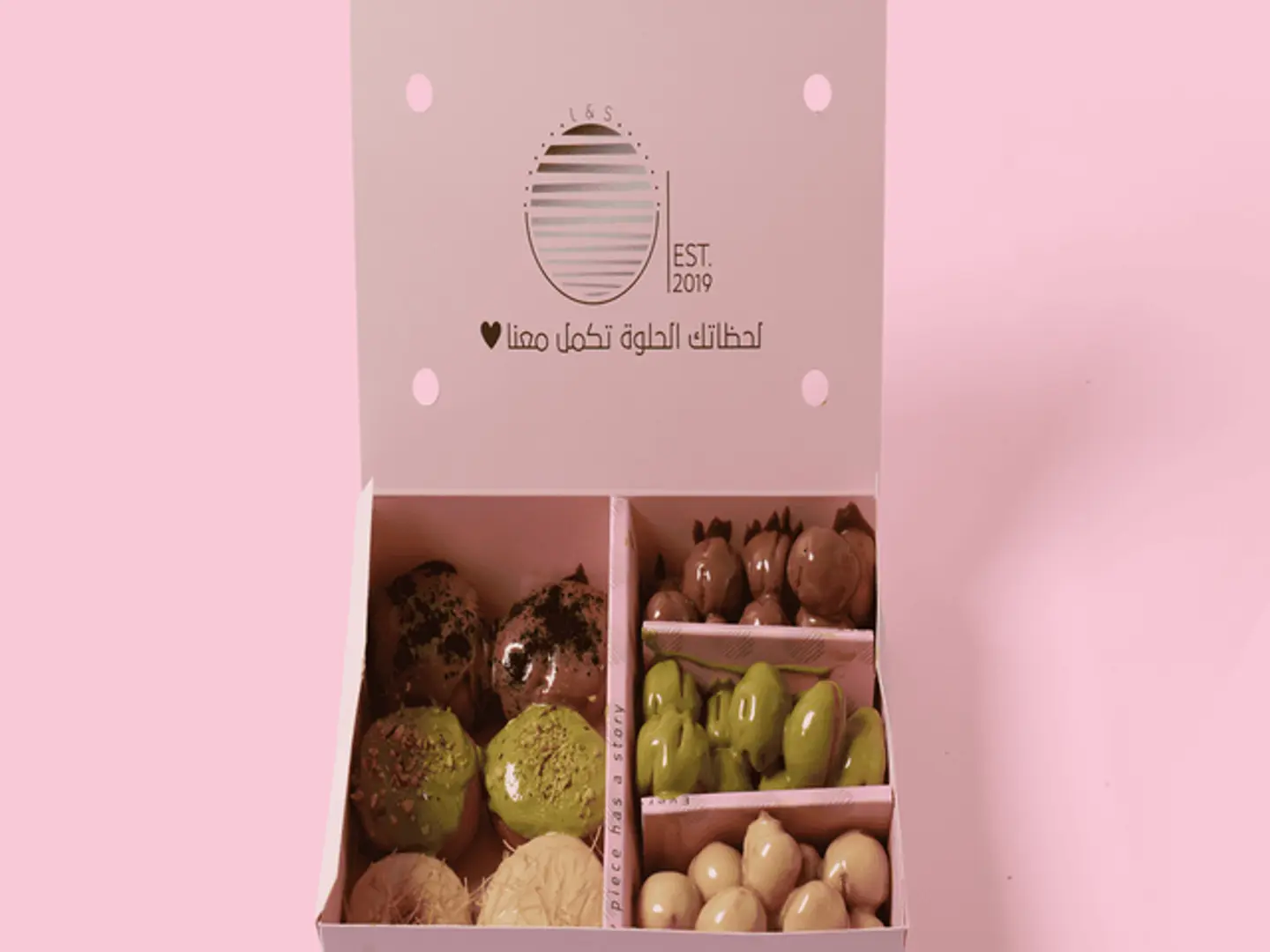 Box Mix Luqaimat And Donuta