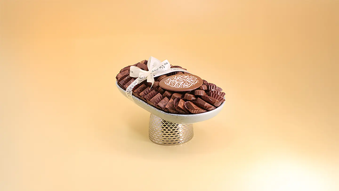 Oval Ceramic Tray With Exposed Chocolate And Eid Phrase Bar 1810