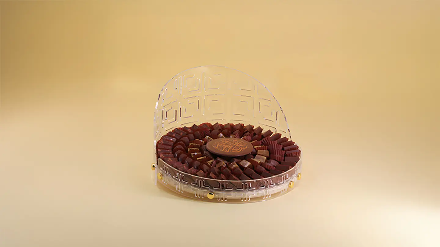 Acrylic Tray With Exposed Chocolate And Eid Bar 1825