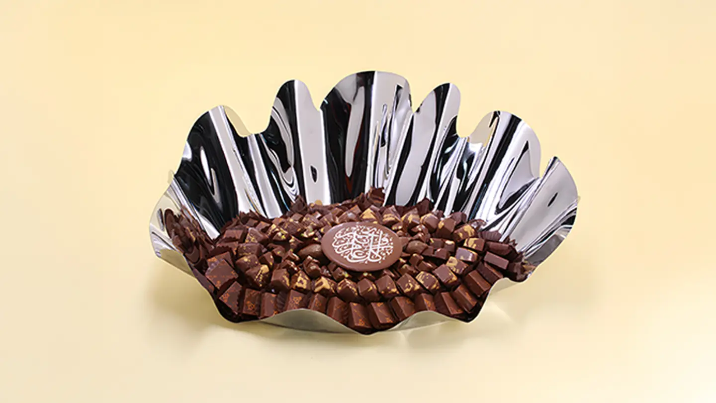 Steel Tray With Exposed Chocolate And Eid Phrase Bar 1814